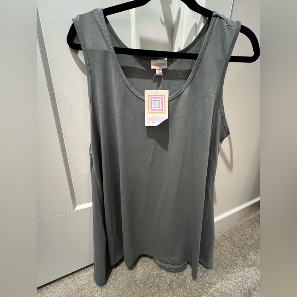 NWT LulaRoe Perfect Tank, Size Medium